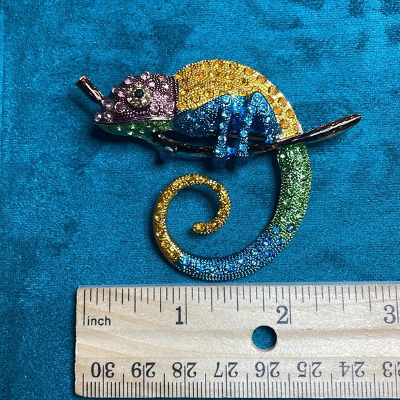Colorful Rhinestone chameleon brooch - Picture 6 of 6